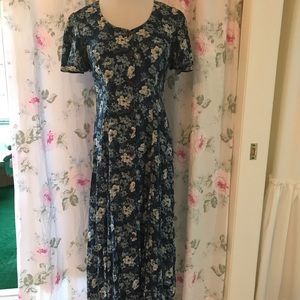 RAMPAGE vintage floral blue roses dress size 7 Medium COTTAGECORE.